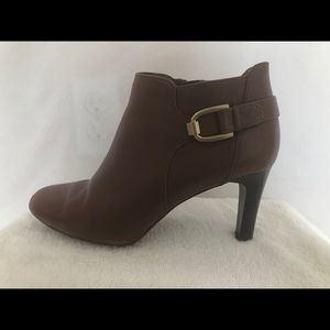Bandolino brown SZ 9.5 booties
